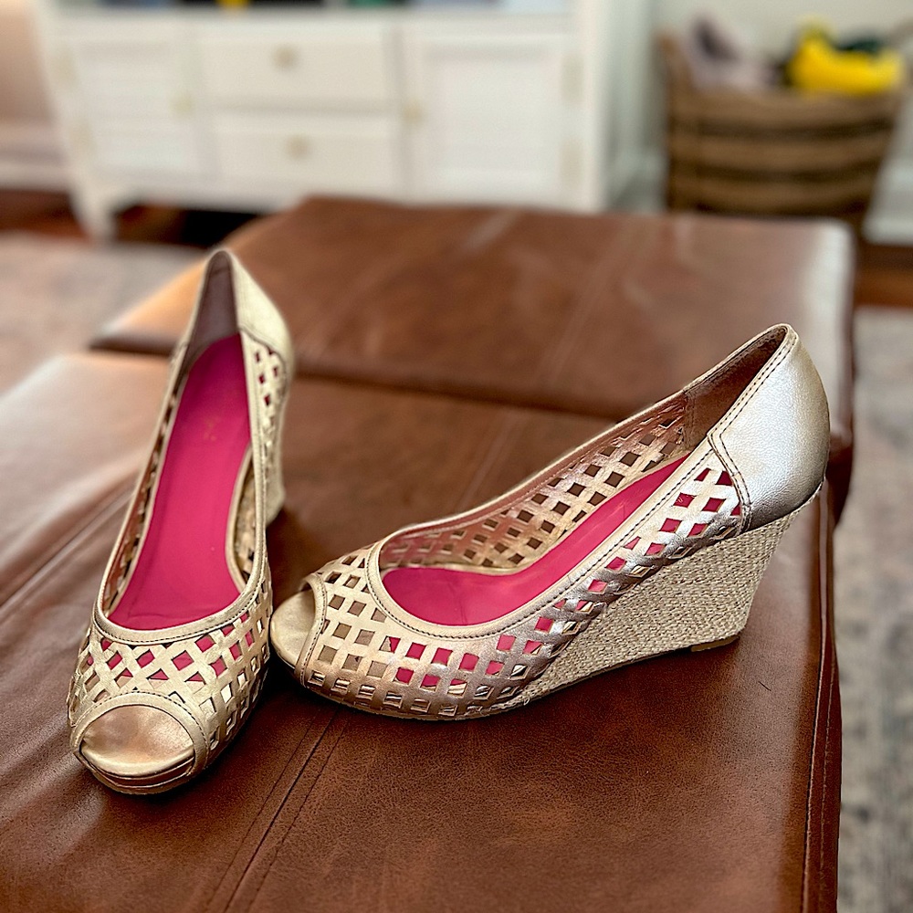 Lilly Pulitzer wedges! Summer everything.
